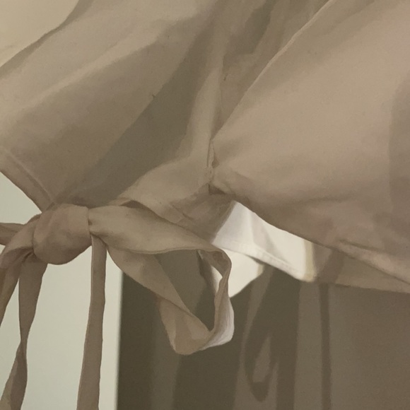 NWT Zara wrap top, so crisp! - Picture 4 of 4